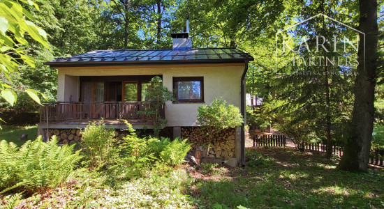 *** REZERVOVANÉ *** Chata v Harmónii pod lesom pozemok 4,7 á