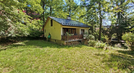 *** REZERVOVANÉ *** Chata v Harmónii pod lesom pozemok 4,7 á