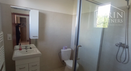 Na prenájom: 3 izbový moderný byt s 2-mi balkónmi, v Nových Zámkoch