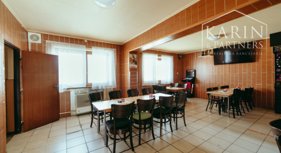 3i Rodinný dom využívaný naposledy ako pohostinstvo v obci Brodské