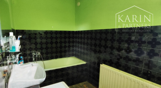 Rezervované: Rodinný dom s garážou a terasou, Palárikovo