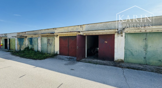 NA PREDAJ GARÁŽ – HOLÍČ, ULICA PRI ŠTADIÓNE