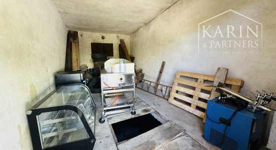 NA PREDAJ GARÁŽ – HOLÍČ, ULICA PRI ŠTADIÓNE