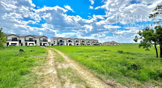 Stavebný pozemok pre rodinné domy aj bytový dom, 1695 m2, Hlboké