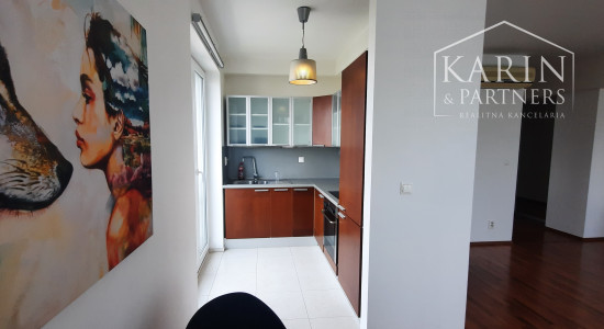 PRENAJATY: 2 I. BYT 70 M2, BRATISLAVA - RUŽINOV - NIVY, ZÁHRADNICKÁ ULICA (PARKOVANIE VO DVORE V CENE).