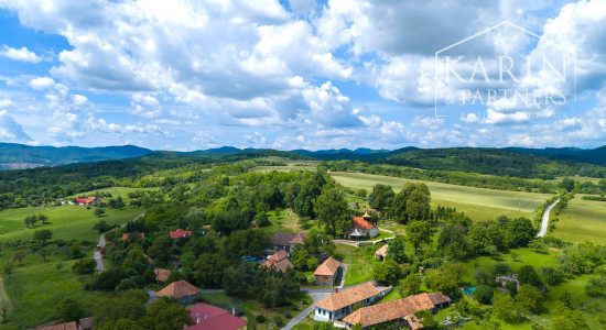 Pokojná chalupa s dušou v Štiavnických vrchoch – Jabloňovce.