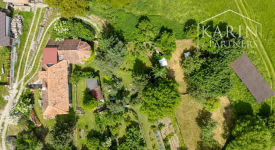 Pokojná chalupa s dušou v Štiavnických vrchoch – Jabloňovce.