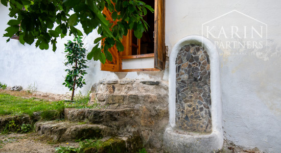 Pokojná chalupa s dušou v Štiavnických vrchoch – Jabloňovce.