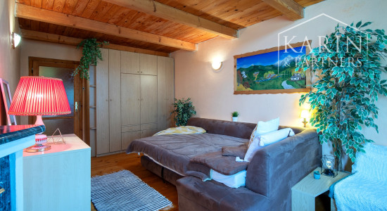 Pokojná chalupa s dušou v Štiavnických vrchoch – Jabloňovce.