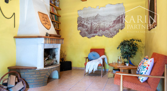 Pokojná chalupa s dušou v Štiavnických vrchoch – Jabloňovce.