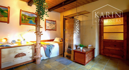 Pokojná chalupa s dušou v Štiavnických vrchoch – Jabloňovce.