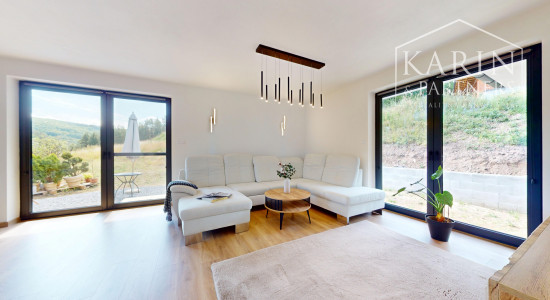 Luxusná novostavba s nadštandardným vyhotovením ihneď k nasťahovaniu v blízkosti Banskej Štiavnice