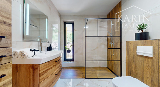 Luxusná novostavba s nadštandardným vyhotovením ihneď k nasťahovaniu v blízkosti Banskej Štiavnice