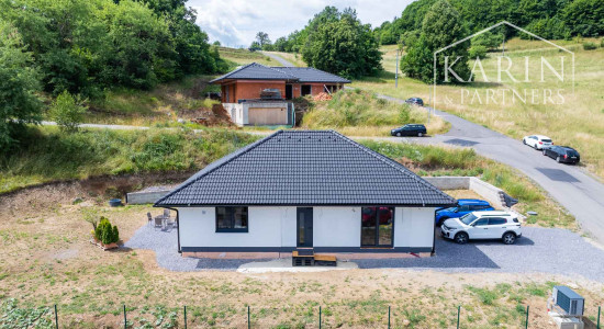 Luxusná novostavba s nadštandardným vyhotovením ihneď k nasťahovaniu v blízkosti Banskej Štiavnice