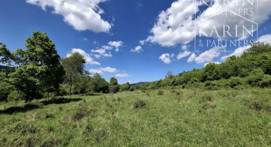 Slnečný rekreačný pozemok 5140 m2 s mobilným domom obklopený krásnou prírodou Horný Tisovník