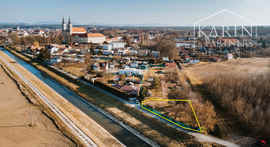 Stavebný pozemok v kľudnej časti mesta Šaštín-Stráže