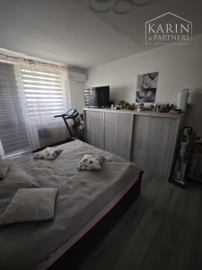 Výhodná ponuka: Na predaj – Priestranný 4-izbový byt po rekonštrukcii so špajzou a balkónom na sídlisku JUH – Nové Zámky