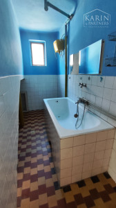 Priestranný 7 izb. rodinný dom - 6 km od Nových Zámkov