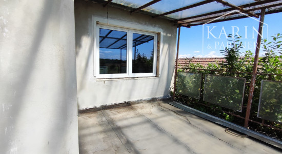 Priestranný 7 izb. rodinný dom - 6 km od Nových Zámkov