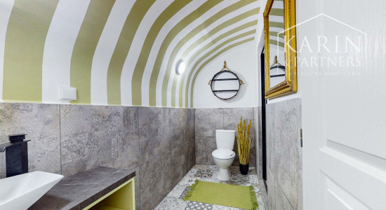 Exkluzívny nový apartmán v centre Banskej Štiavnice:  Spojenie moderného komfortu a historického šarmu