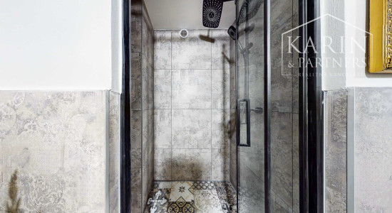 Exkluzívny nový apartmán v centre Banskej Štiavnice:  Spojenie moderného komfortu a historického šarmu