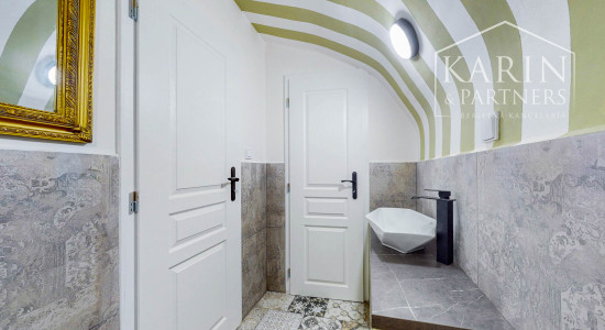 Exkluzívny nový apartmán v centre Banskej Štiavnice:  Spojenie moderného komfortu a historického šarmu