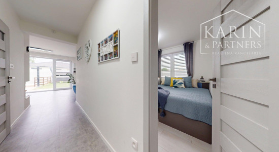 REZERVOVANÉ 4-izbový bungalov s bazénom | altánok | klimatizácia | krb