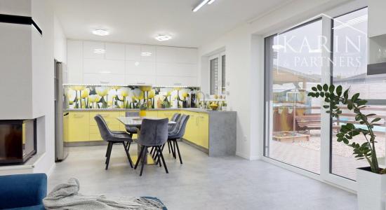 REZERVOVANÉ 4-izbový bungalov s bazénom | altánok | klimatizácia | krb