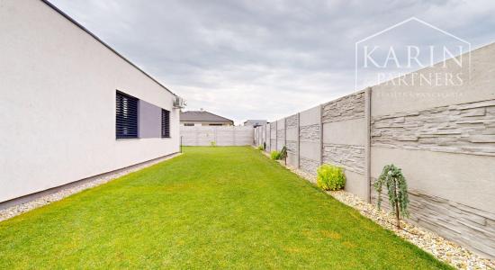 REZERVOVANÉ 4-izbový bungalov s bazénom | altánok | klimatizácia | krb