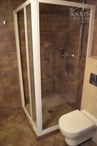 ŠTVORPODLAŽNÁ VILA S BAZÉNOM, WELLNESSOM A KOLIBOU V MODRE - HARMÓNIA