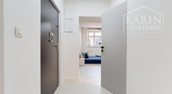 REZERVOVANÝ KVALITNE A MODERNE ZREKONŠTRUOVANÝ 2I BYT S TERASOU A PIVNICOU