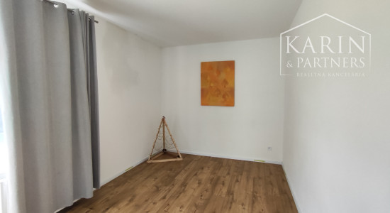 Prenájom 3izbový byt 5km od Nových Zámkov