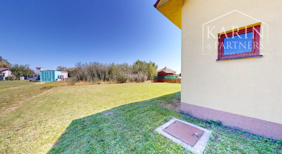 DVOJPODLAŽNÝ REKREAČNÝ DOM V PRIVÁTNOM AREÁLI PRI VOJČIANSKOM JAZERE