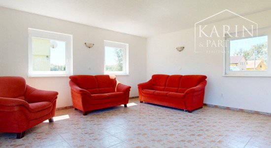 DVOJPODLAŽNÝ REKREAČNÝ DOM V PRIVÁTNOM AREÁLI PRI VOJČIANSKOM JAZERE