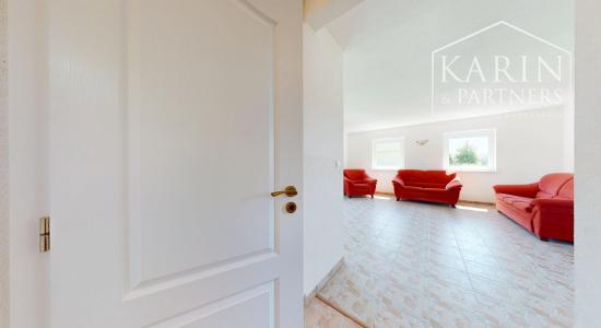 DVOJPODLAŽNÝ REKREAČNÝ DOM V PRIVÁTNOM AREÁLI PRI VOJČIANSKOM JAZERE