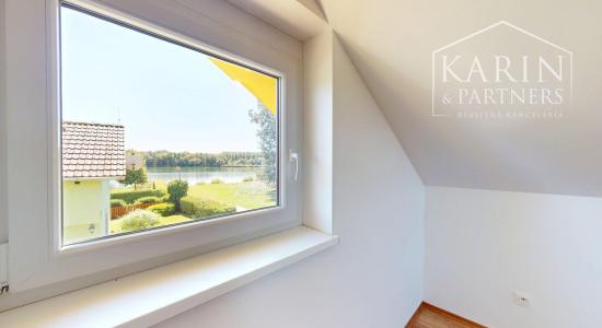 DVOJPODLAŽNÝ REKREAČNÝ DOM V PRIVÁTNOM AREÁLI PRI VOJČIANSKOM JAZERE