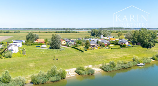 DVOJPODLAŽNÝ REKREAČNÝ DOM V PRIVÁTNOM AREÁLI PRI VOJČIANSKOM JAZERE