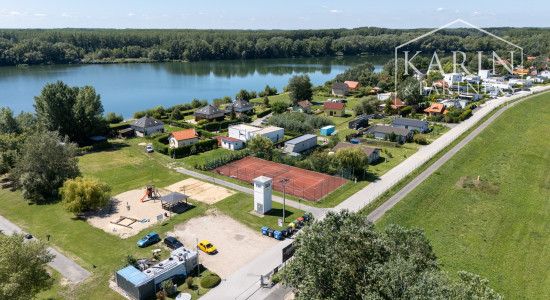 DVOJPODLAŽNÝ REKREAČNÝ DOM V PRIVÁTNOM AREÁLI PRI VOJČIANSKOM JAZERE