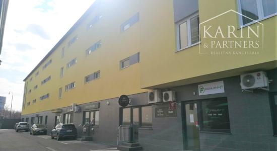 Prenájom – Obchodné priestory - 44 m2  cukrárska výrobňa, pekáreň, salón, služby, kancelárie - Račianska ulica - BA