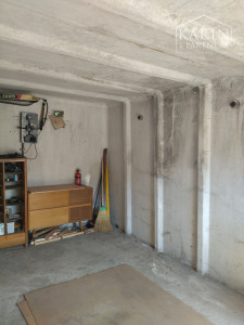 Garáž s elektrikou a jamou v centre Zvolena ulica Kuzmányho nábrežie predaj