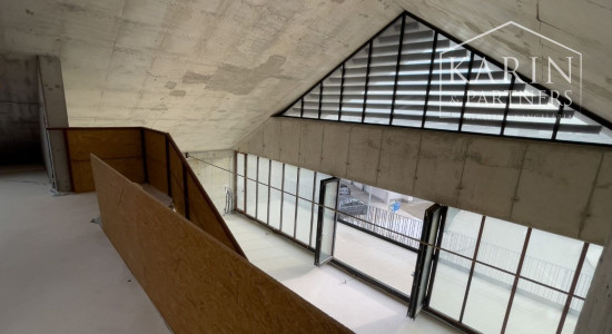 NA PREDAJ TAKÝ BYT AKO ŽIADEN INÝ PENTHOUSE S VEĽKOU LOGGIOU V PROJEKTE DVE SÝPKY, BRATISLAVA JAROVCE, CENA S DPH: 1.023.975 €