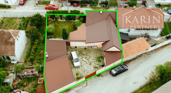 REZERVOVANÉ: 3i rodinný dom po rekonštrukcii s krytou terasou v meste Šaštín-Stráže