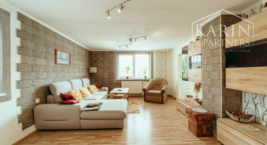 REZERVOVANÉ: 3i rodinný dom po rekonštrukcii s krytou terasou v meste Šaštín-Stráže