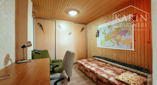 REZERVOVANÉ: 3i rodinný dom po rekonštrukcii s krytou terasou v meste Šaštín-Stráže