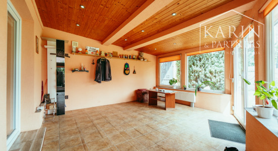 REZERVOVANÉ: 3i rodinný dom po rekonštrukcii s krytou terasou v meste Šaštín-Stráže