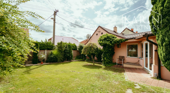 REZERVOVANÉ: 3i rodinný dom po rekonštrukcii s krytou terasou v meste Šaštín-Stráže