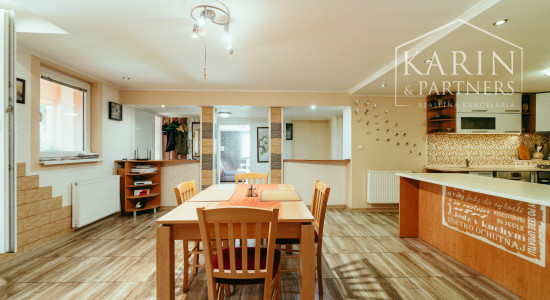 REZERVOVANÉ: 3i rodinný dom po rekonštrukcii s krytou terasou v meste Šaštín-Stráže