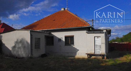 TOP ponuka: EXKLUZÍVNE Len U NÁS: Rodinný dom s potenciálom v pokojnej obci Palárikovo