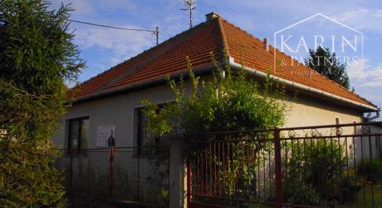 TOP ponuka: EXKLUZÍVNE Len U NÁS: Rodinný dom s potenciálom v pokojnej obci Palárikovo