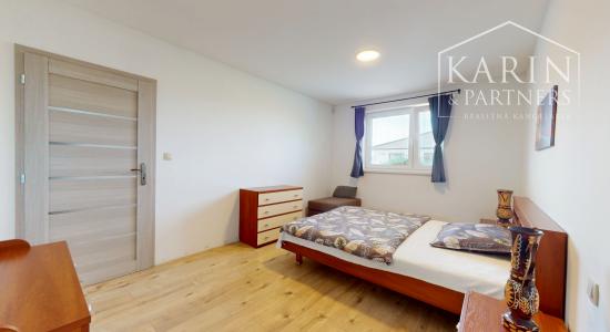 Na predaj: Štýlový 5-izbový rodinný dom s krásnou záhradou v obľúbenej lokalite Hrubá Borša